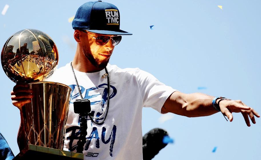 刻的退缩逐 刻的退缩逐