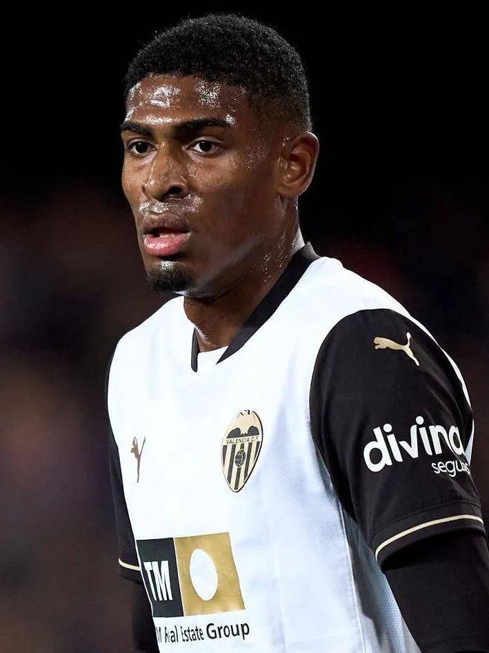 攻防两端都 攻防两端都